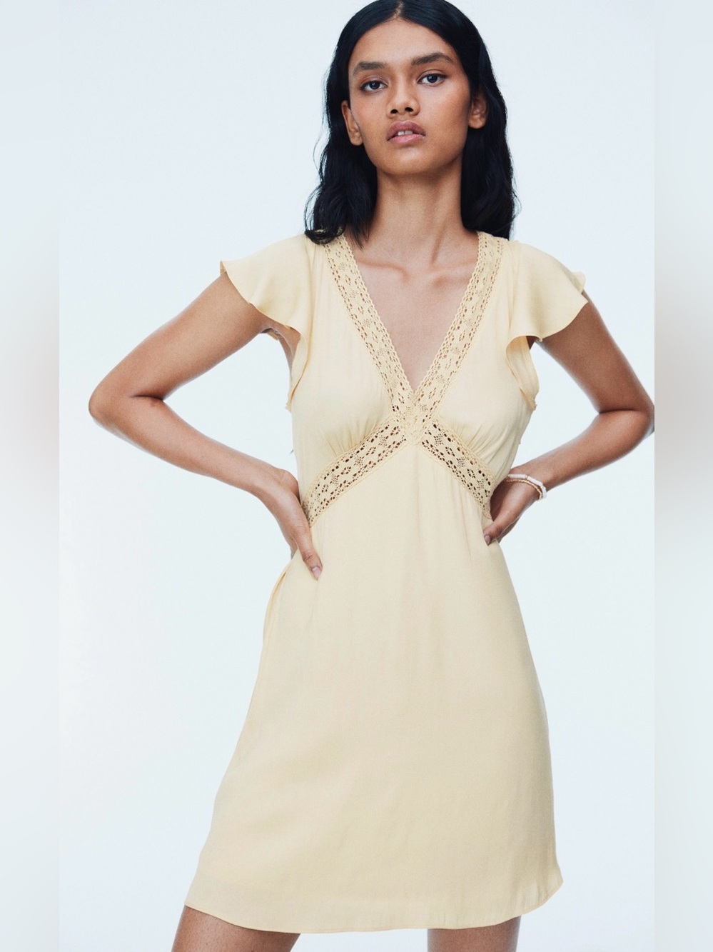 H&M Lace-Trim V-Neck Mini Dress in Light Yellow Sz L